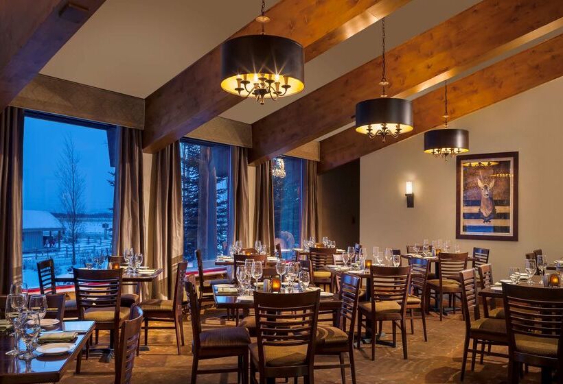 منتجع Snake River Lodge & Spa