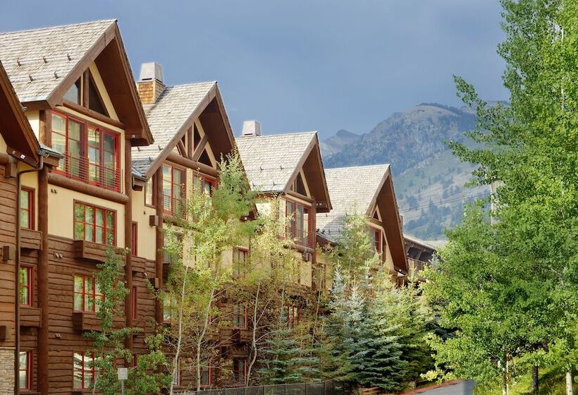 منتجع Snake River Lodge & Spa