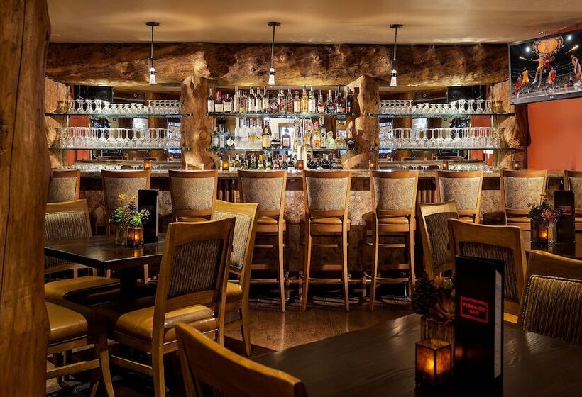 منتجع Snake River Lodge & Spa