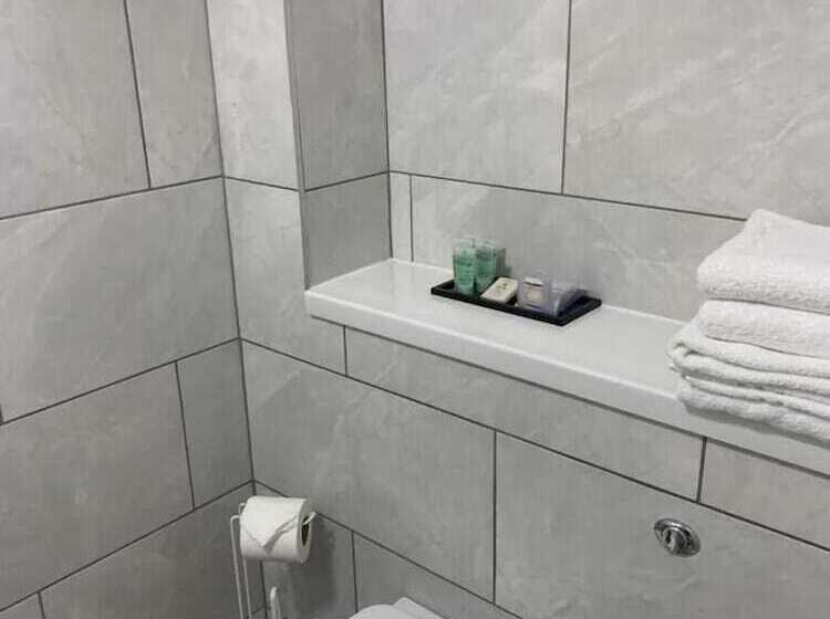 Sorrento Hotel & Restaurant