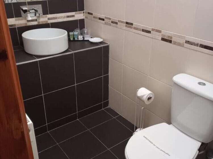 Sorrento Hotel & Restaurant