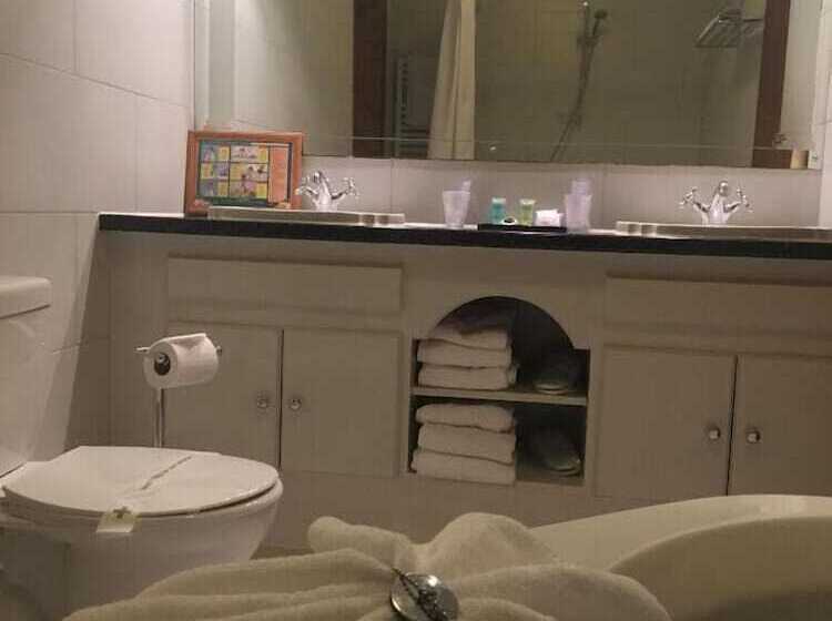 Sorrento Hotel & Restaurant