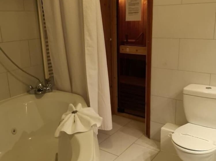 Sorrento Hotel & Restaurant