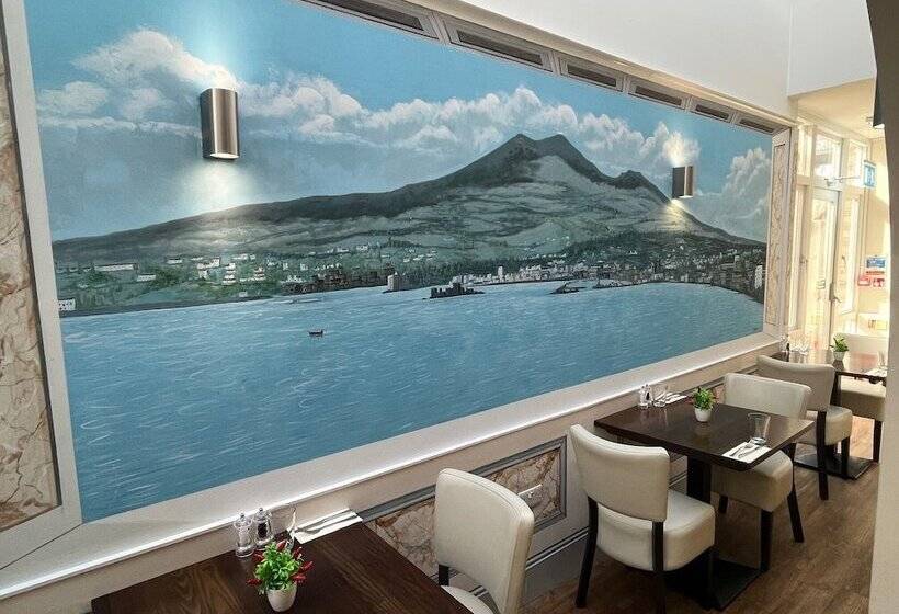 Sorrento Hotel & Restaurant