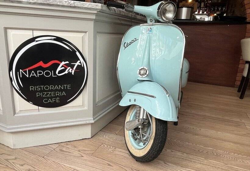 Sorrento Hotel & Restaurant