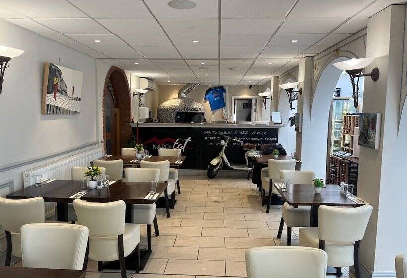 Sorrento Hotel & Restaurant