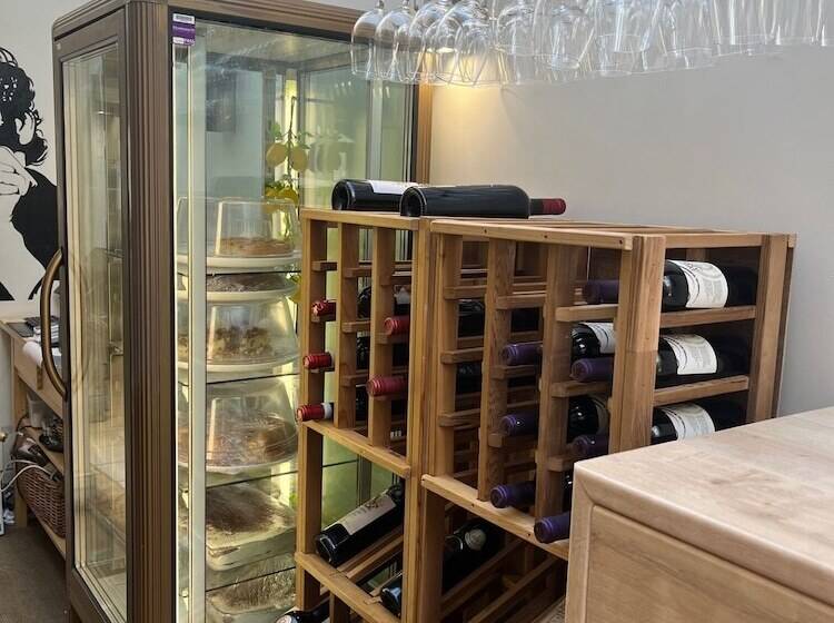 Sorrento Hotel & Restaurant