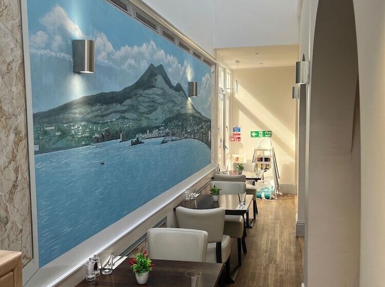 Sorrento Hotel & Restaurant