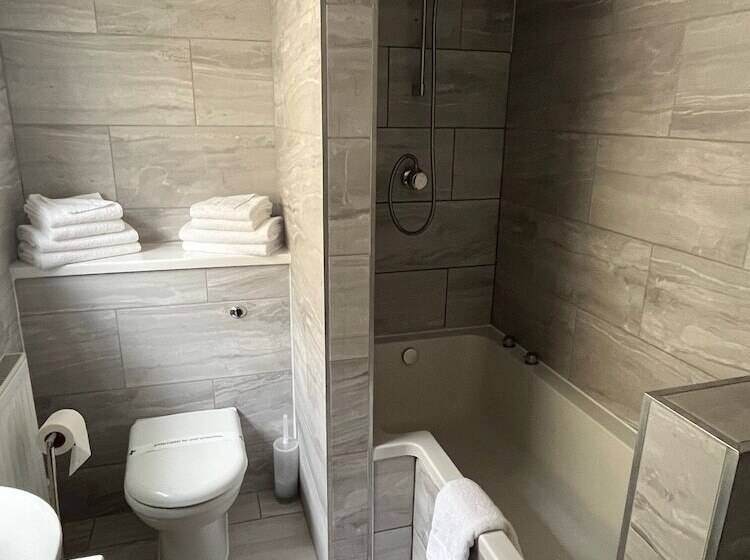 Sorrento Hotel & Restaurant