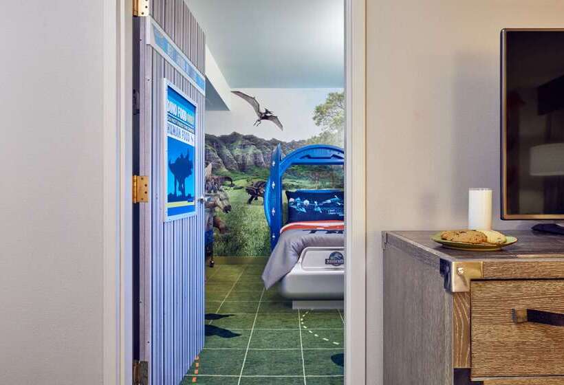 Universal's Loews Royal Pacific Resort