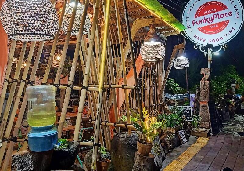 הוסטל Funkyplace