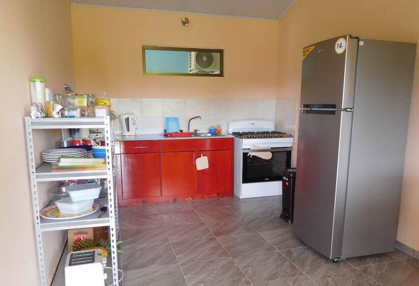 فندق صغير Hostal Casa Las Lajas