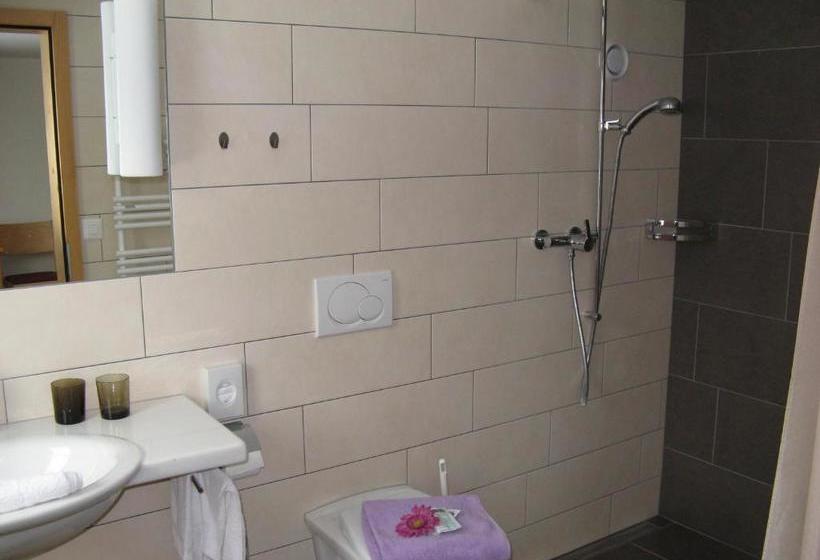 ユースホステル Waldgasthaus Lehmen