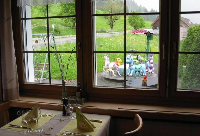 ユースホステル Waldgasthaus Lehmen