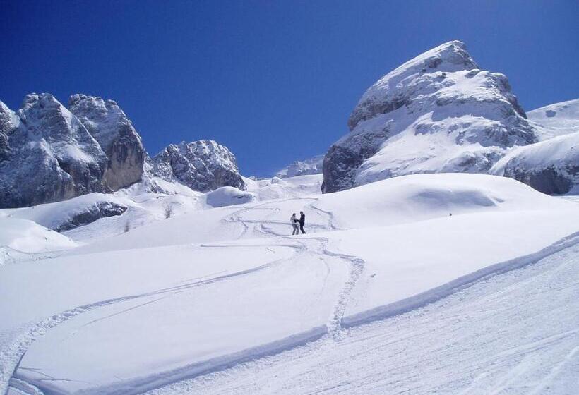 Alpenhotel La Montanara