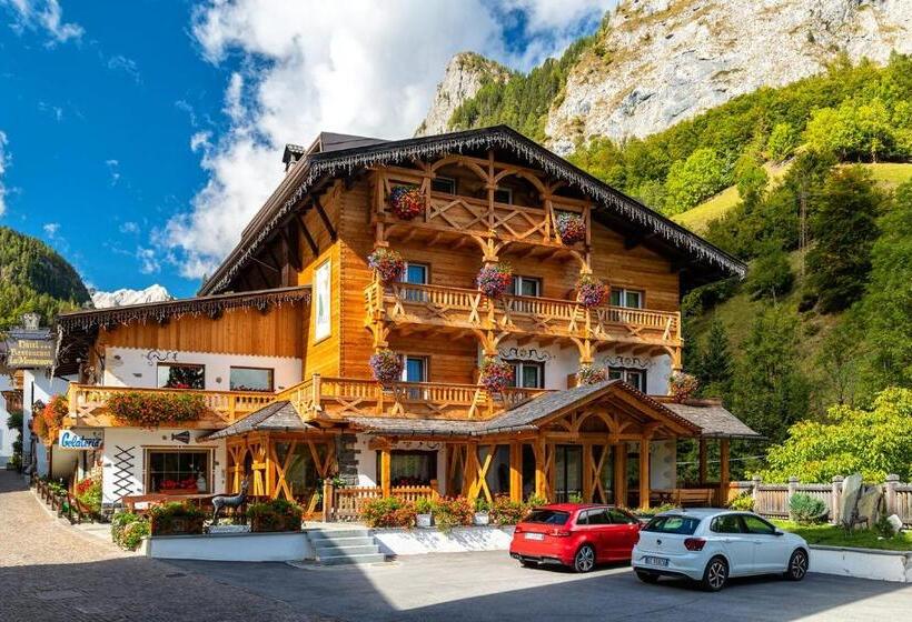 Alpenhotel La Montanara