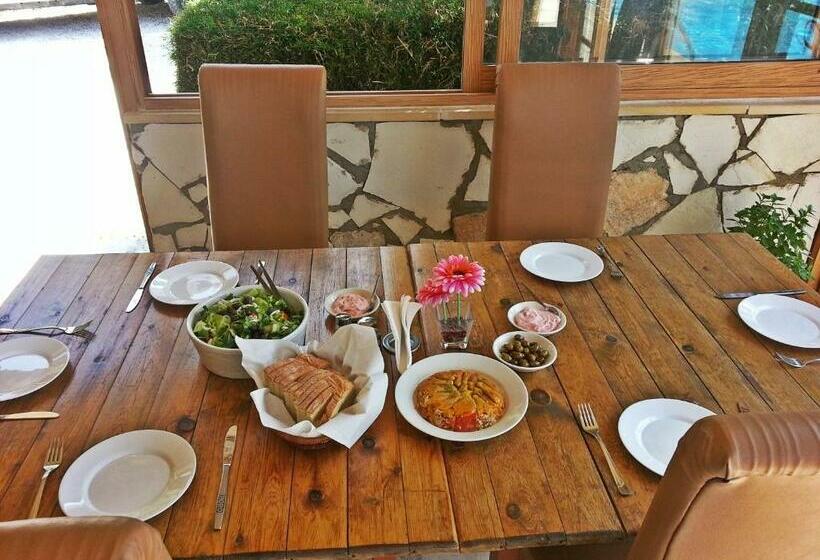 Ampelokipi Holiday Apartments