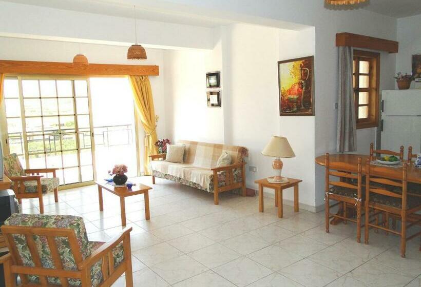 Ampelokipi Holiday Apartments