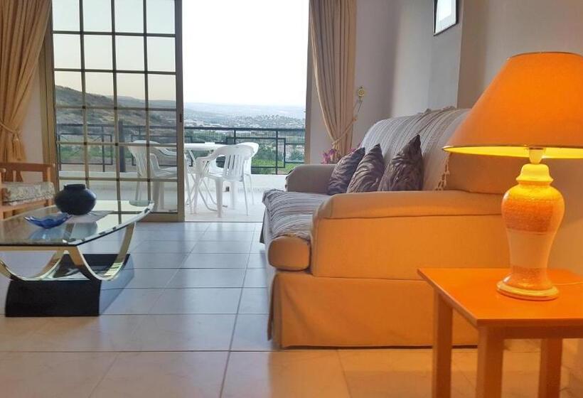 Ampelokipi Holiday Apartments