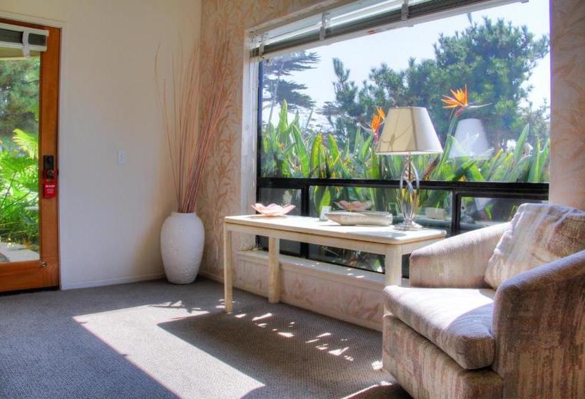 Baywood Inn Bed & Breakfast