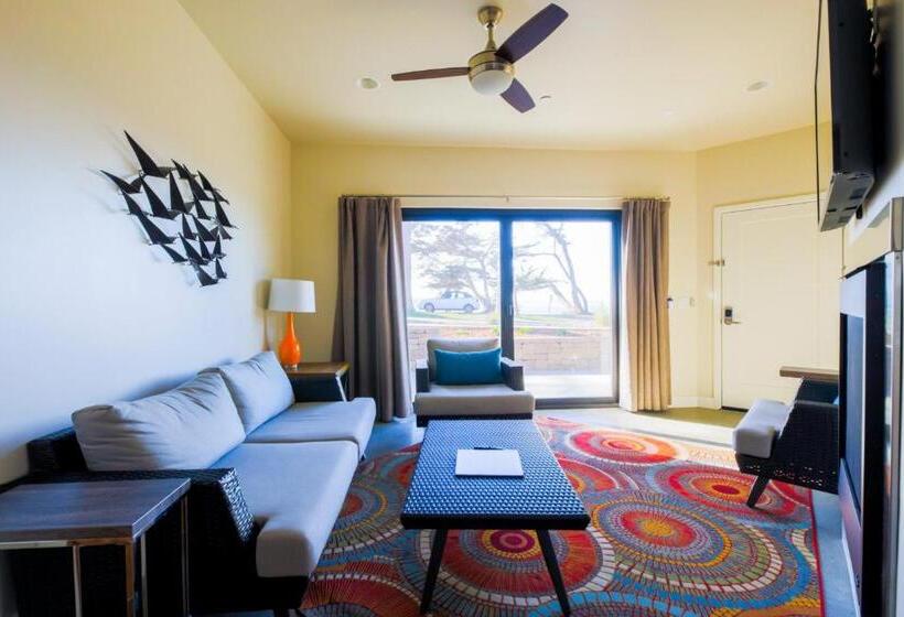 Baywood Inn Bed & Breakfast