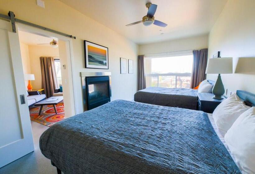 Baywood Inn Bed & Breakfast