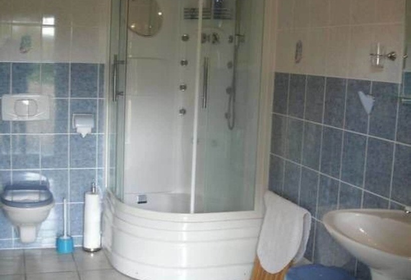 مبيت وإفطار Laura's Chambres D'hôtes