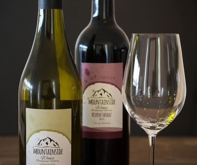 Blue House At Mountainside Wines