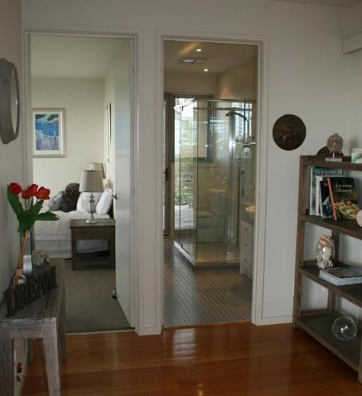 Dream Views At Arthurs Seat B & B