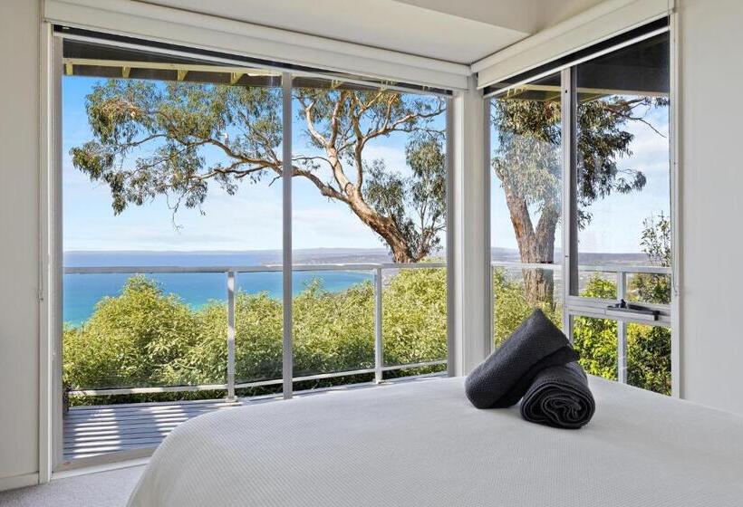 Dream Views At Arthurs Seat B & B