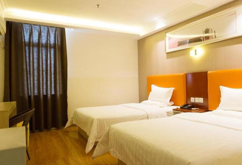 בית מלון כפרי 7days Inn Fuyang Railway Station