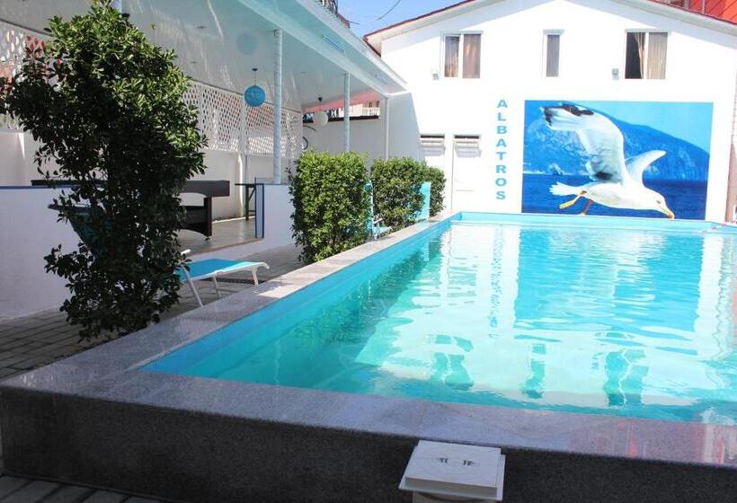 هتل Albatros