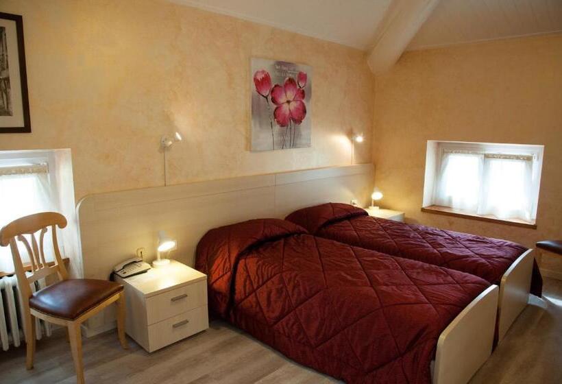 ホテル Antico Albergo