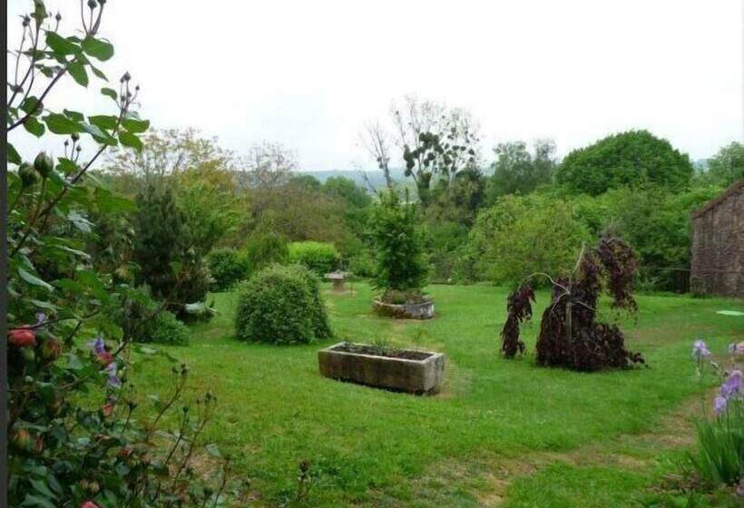 בית מלון כפרי Auberge La Source   Logis Hôtels