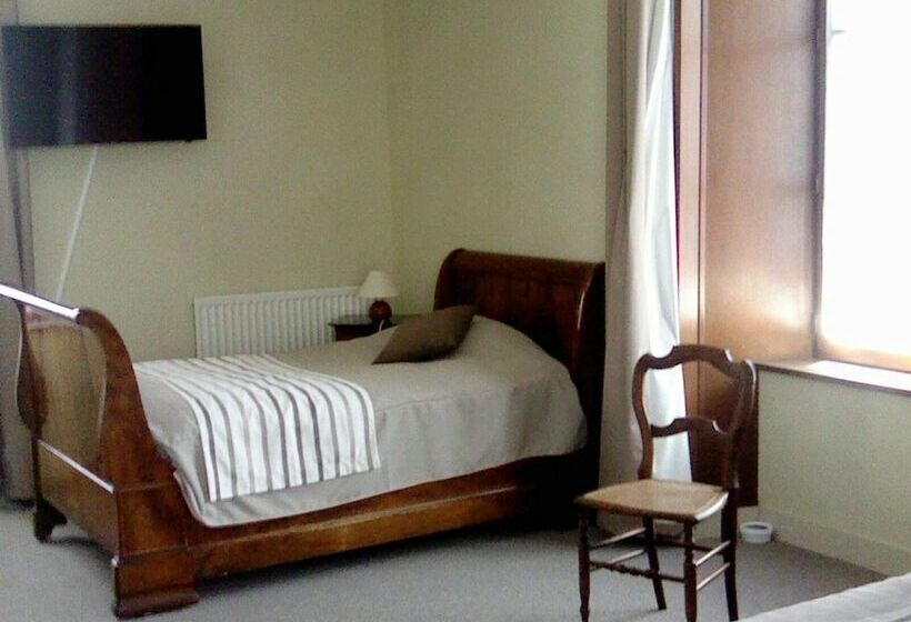 בית מלון כפרי Auberge La Source   Logis Hôtels