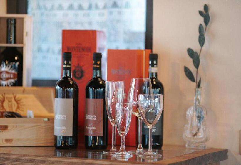 هتل Borgo Il Poggio Agritourismo