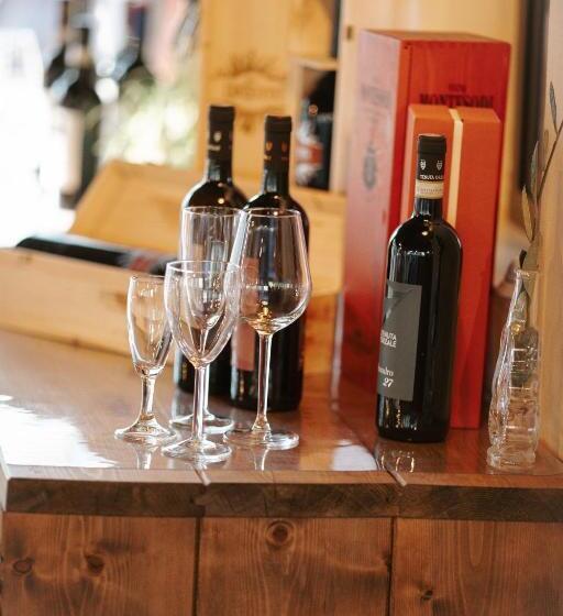 هتل Borgo Il Poggio Agritourismo