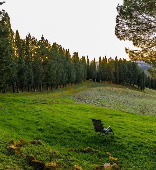 هتل Borgo Il Poggio Agritourismo