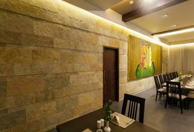 فندق Chaitali   Pure Veg