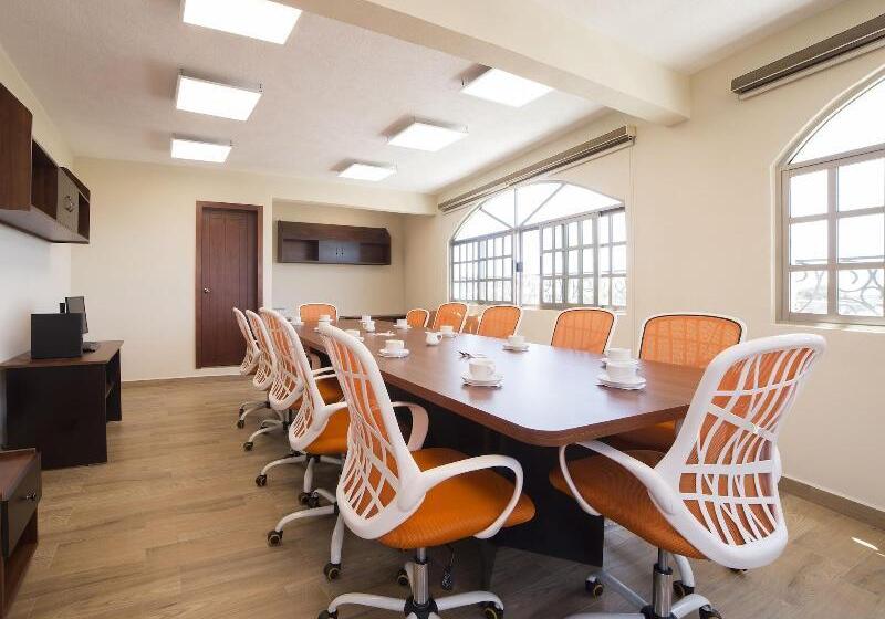 ホテル Colonial Acopinalco Inn