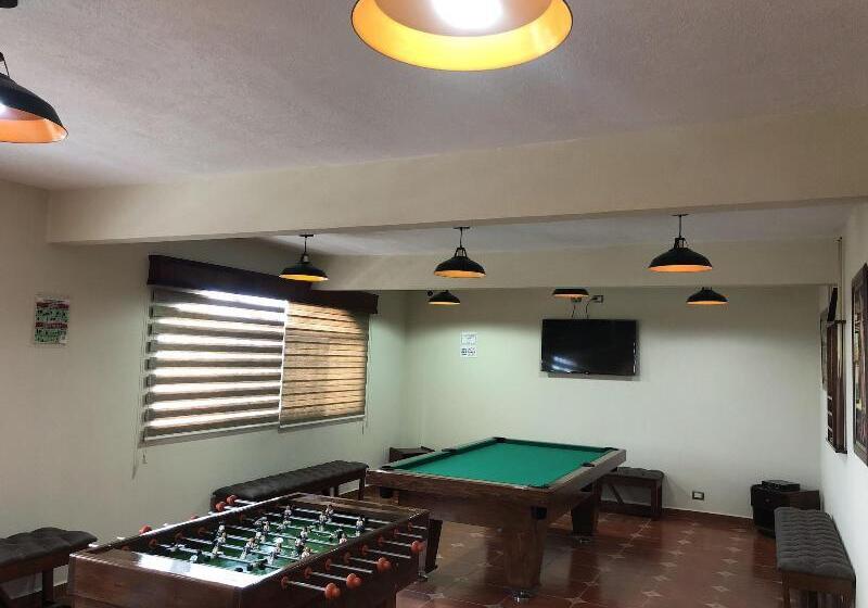 ホテル Colonial Acopinalco Inn