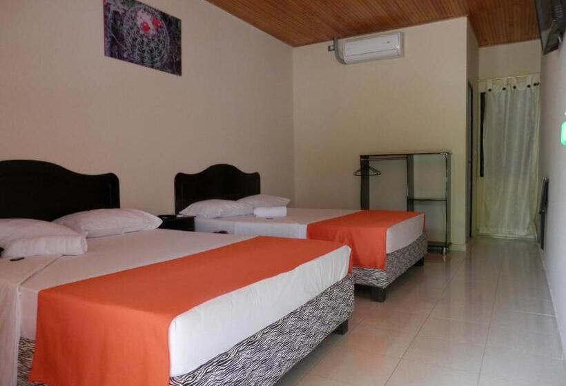 هتل Colonial Villavieja