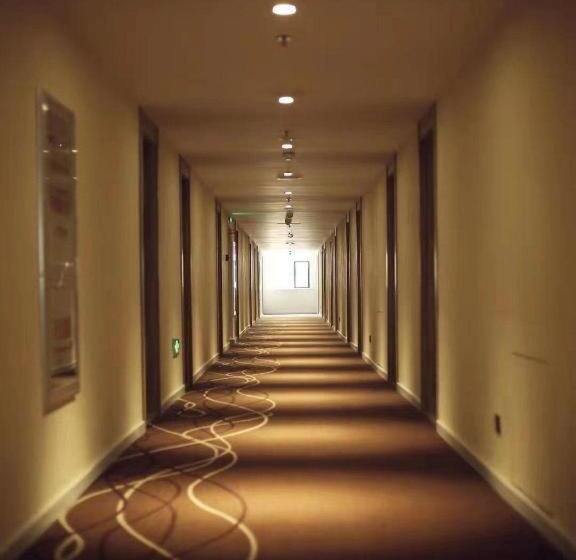 Hanting Premium Hotel Changchun Railway Station