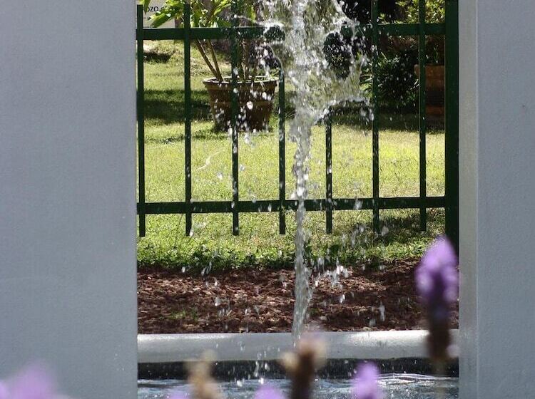 فندق Lila