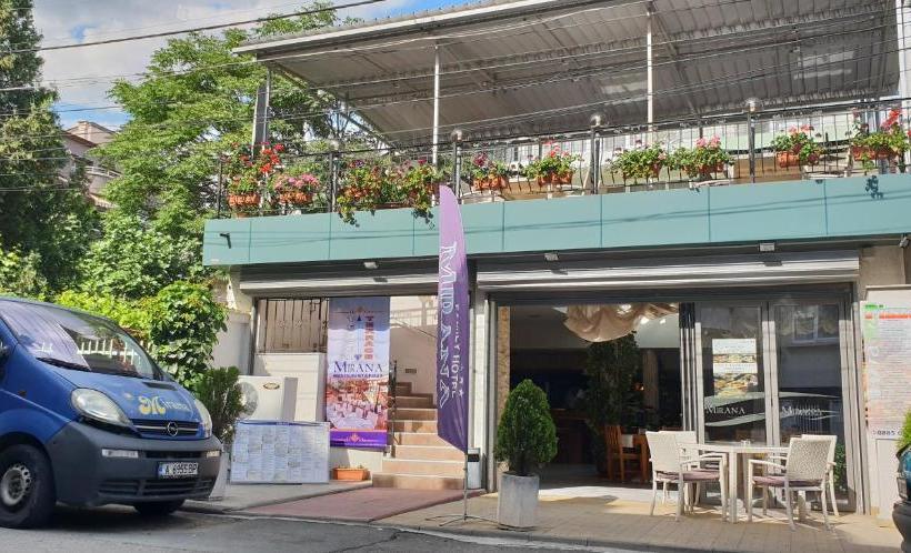 فندق Mirana Family