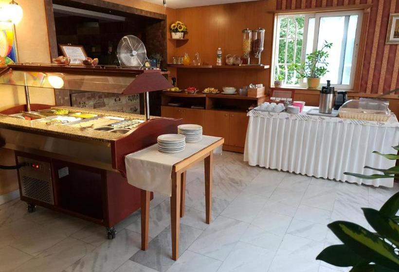 酒店 Mirana Family