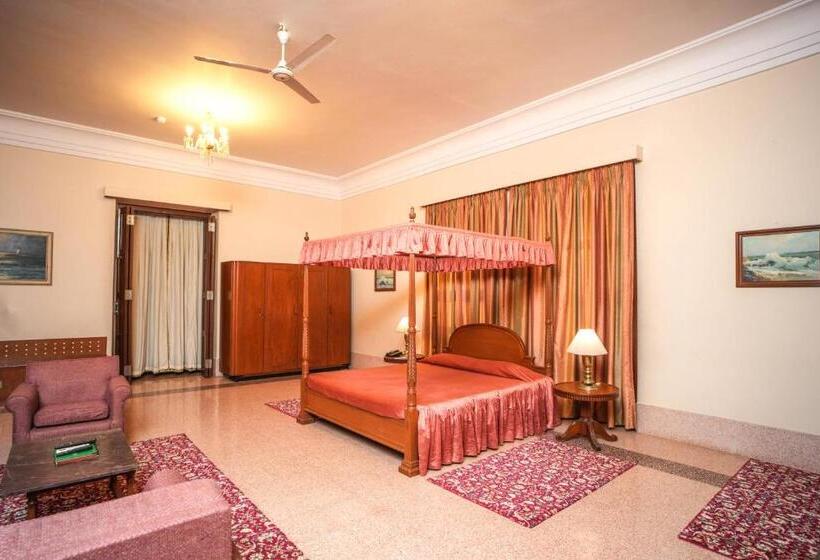 فندق Nilambag Palace