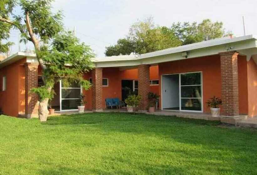 ホテル Quinta Diana