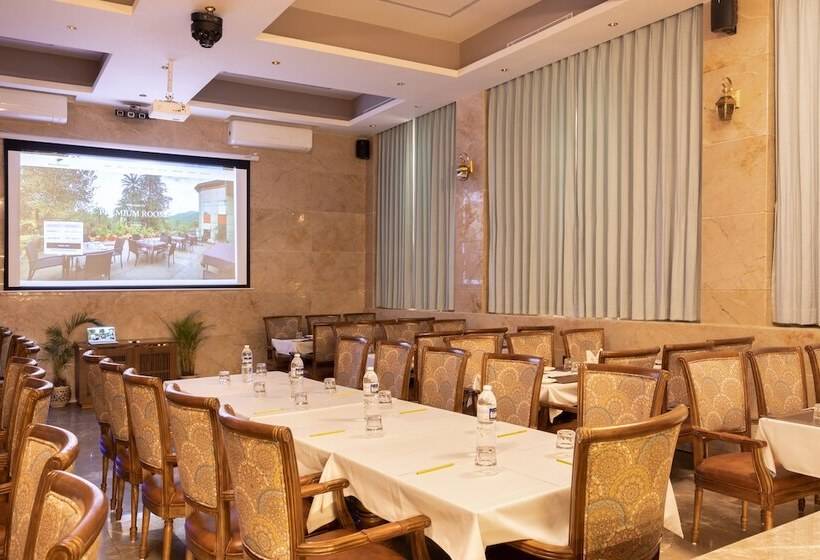 فندق Rock Regency Mount Abu  A Boutique Rodetel