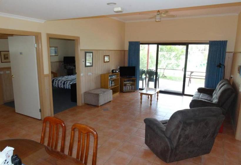 בית מלון כפרי Ripples N Tonic Farmstay